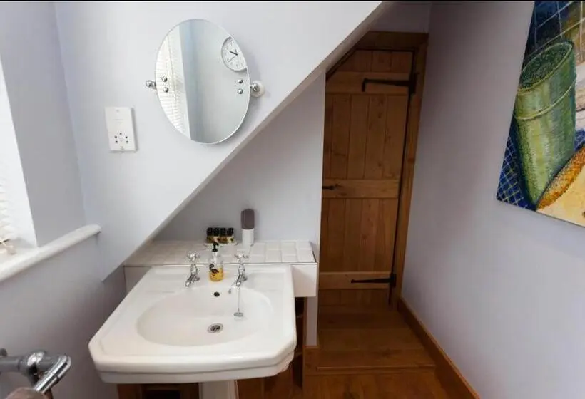 キングサイズベッドのスタンダードルーム, Hanger Down House Bed And Breakfast