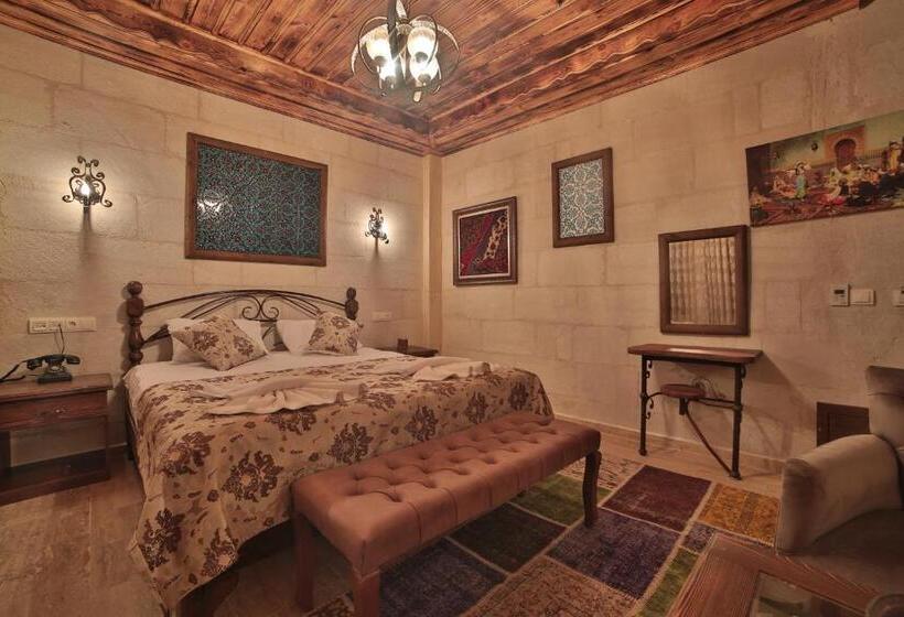 Superior-huone, Caravanserai Inn