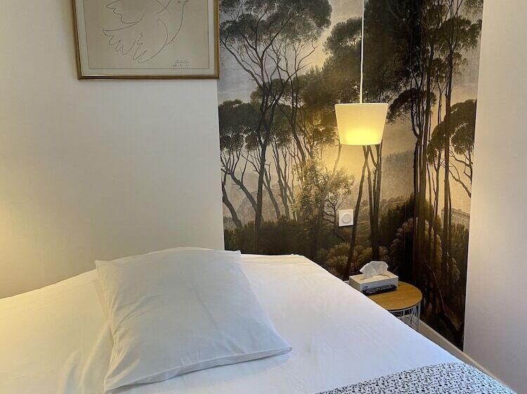 غرفة ديلوكس, De Ma Tante