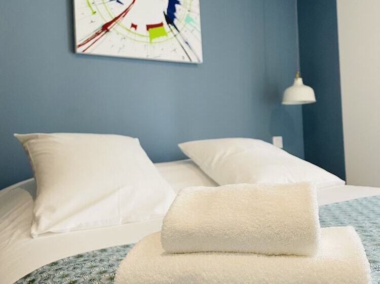 غرفة ديلوكس, De Ma Tante