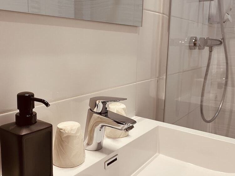 جناح, De Ma Tante