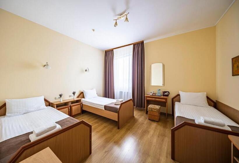 اتاق استاندارد سه نفره, Galaktika