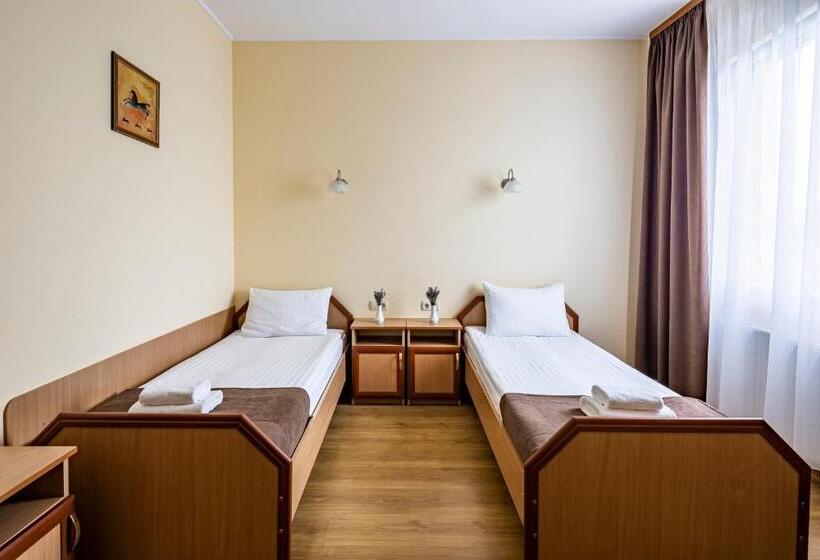 اتاق استاندارد سه نفره, Galaktika