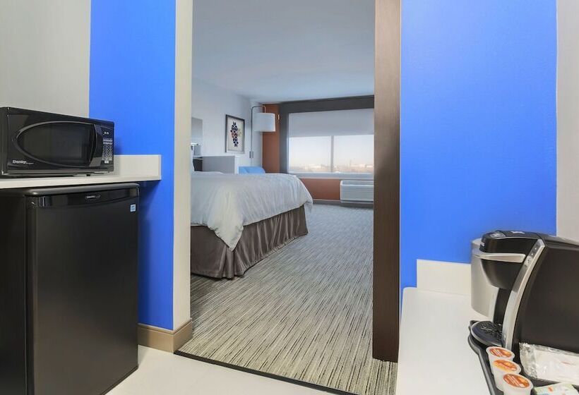 Люкс Адаптированный для Инвалидов, Holiday Inn Express & Suites Chicago O Hare Airport, An Ihg