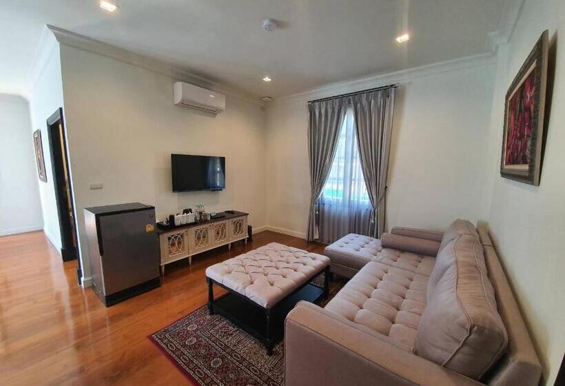 سوییت خانوادگی, Merchant Villa  Sha Extra Plus