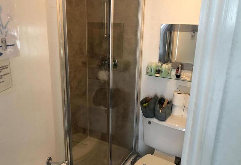 استودیوی استاندارد, Kensington Gardens