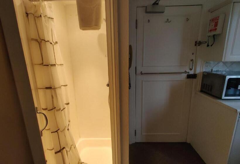 اتاق استاندارد یک تخته با سرویس بهداشتی مشترک, Kensington Gardens