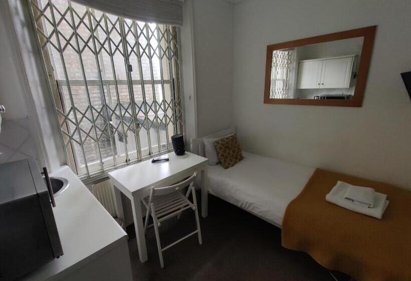 اتاق استاندارد یک تخته با سرویس بهداشتی مشترک, Kensington Gardens