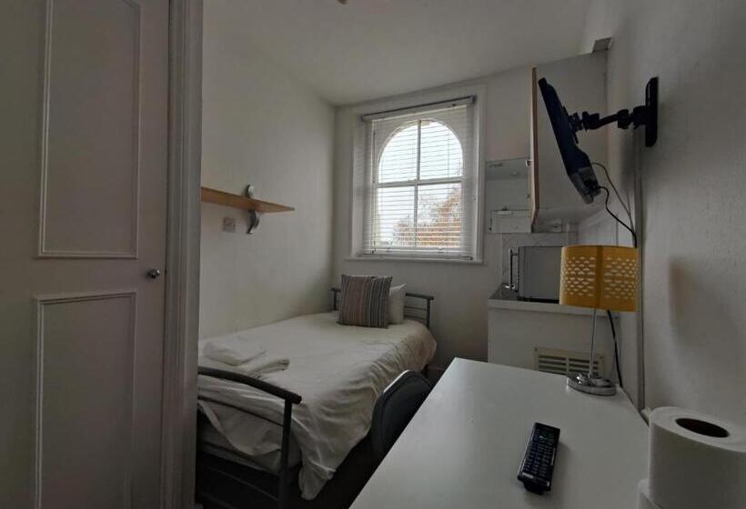 اتاق استاندارد یک تخته با سرویس بهداشتی مشترک, Kensington Gardens