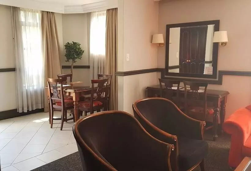 スタンダードスタジオ, Court Classique Suite