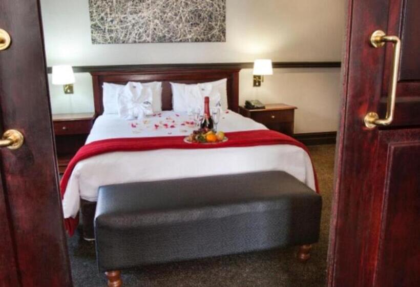 סוויטה קלאסית, Court Classique Suite