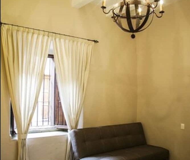 اتاق استاندارد سه نفره, Casa Aliz