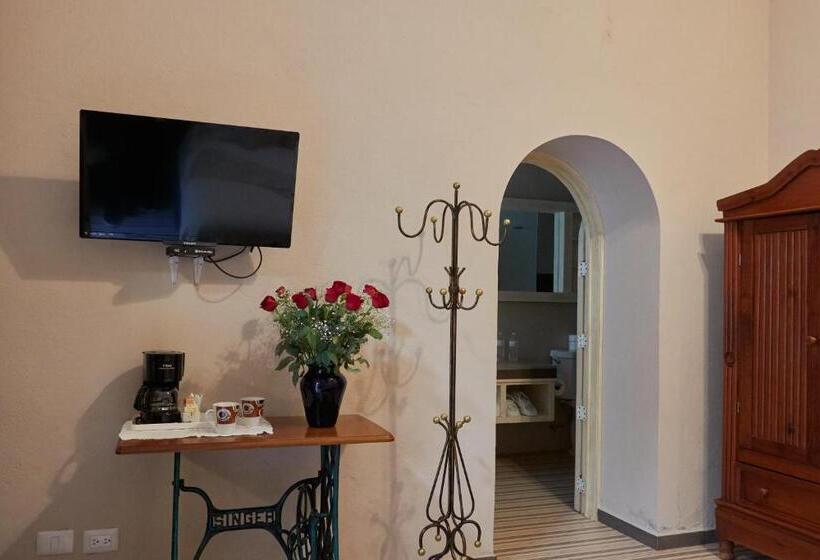 سوییت لوکس, Casa Aliz