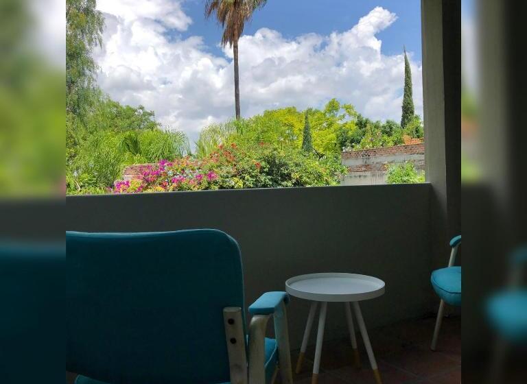 اتاق لوکس با بالکن, Casa Aliz