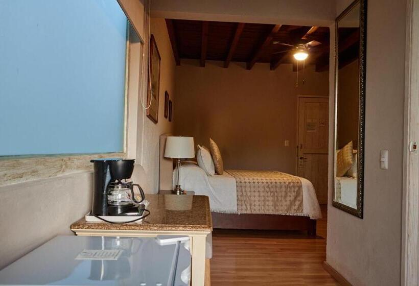 اتاق لوکس با بالکن, Casa Aliz