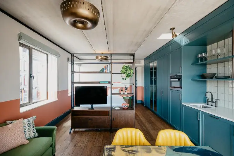 Standard-studio, The July   Boat & Co
