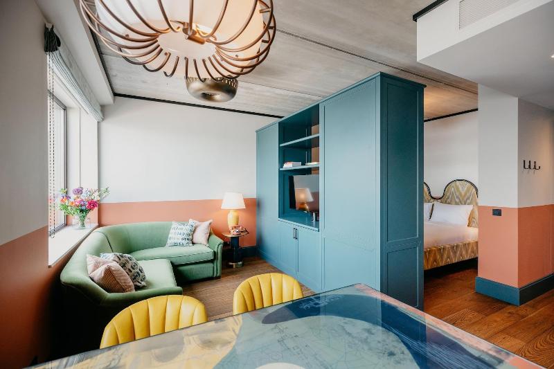 Standard Studio, The July   Boat & Co