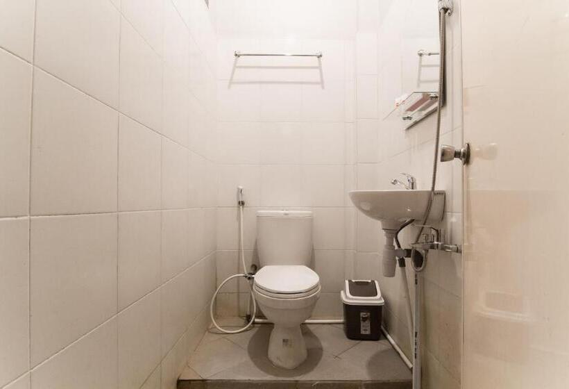 デラックスルーム, Edotel Amanah Hotel Syariah By Oyo Rooms