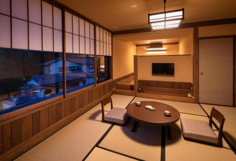 スタンダード４人部屋, Ryokan Nanjoen