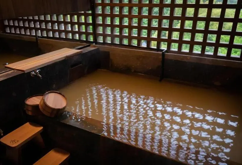 スタンダード４人部屋, Ryokan Nanjoen