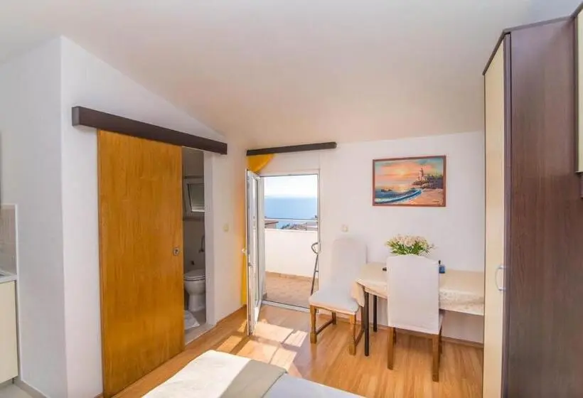 １ベッドルームアパートメント, Apartments Cihorich
