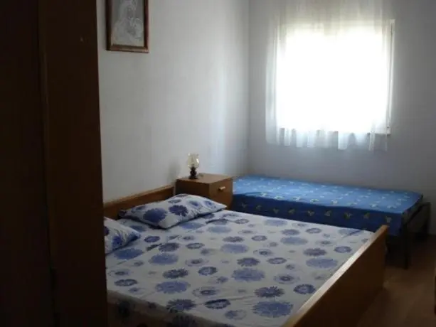 ３ベッドルームアパートメント, Apartments Cihorich