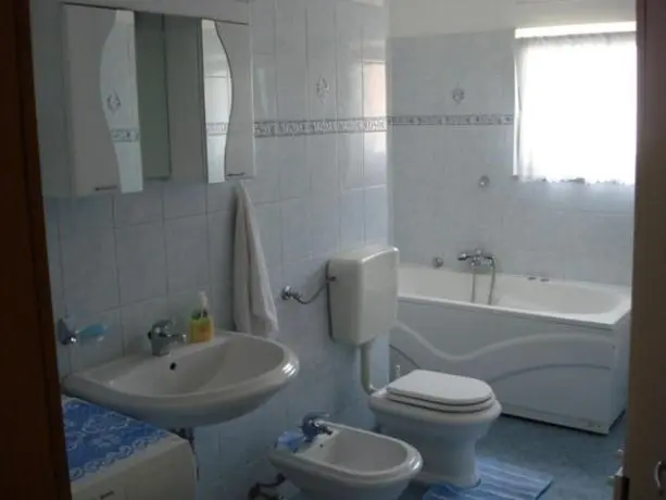 ３ベッドルームアパートメント, Apartments Cihorich