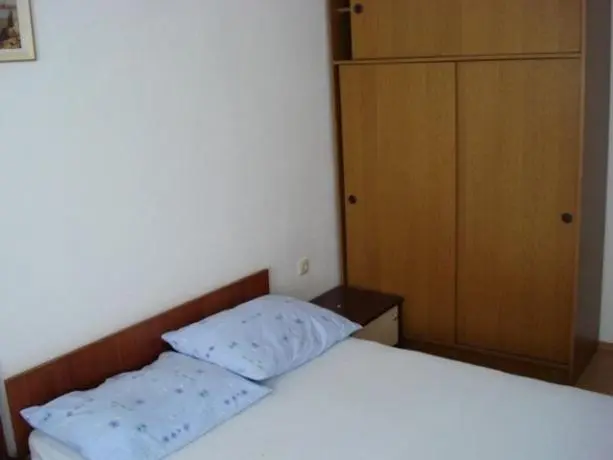 ３ベッドルームアパートメント, Apartments Cihorich