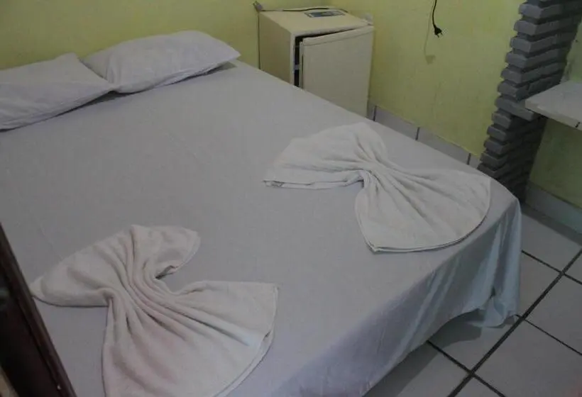スタンダード４人部屋, Pousada Vila Do Porto Ar Condicionado E Cafe Da Manha