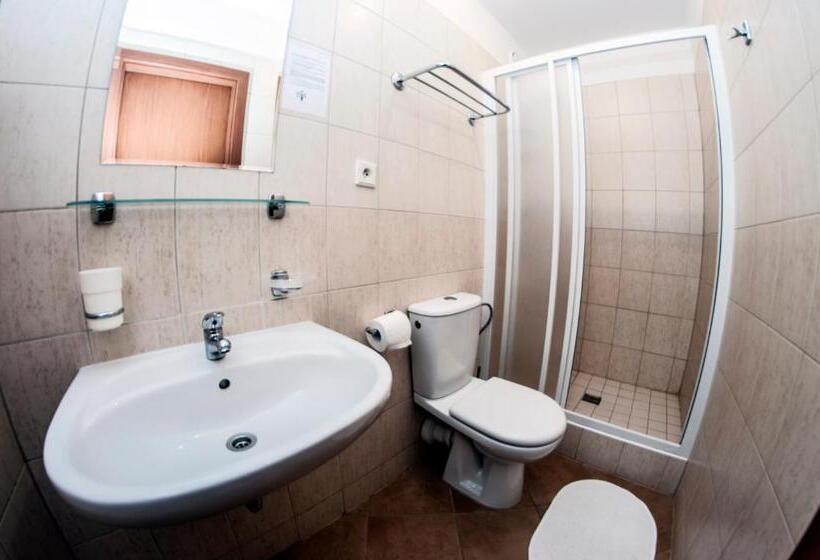 家庭间, Svycarska Bouda