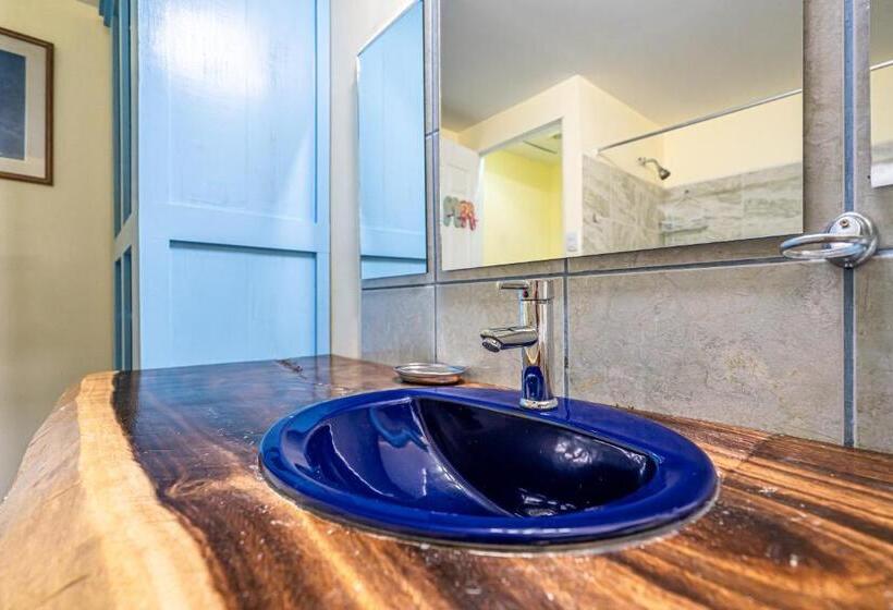 דירת חדר נוף לגינה, Peace Of Paradise