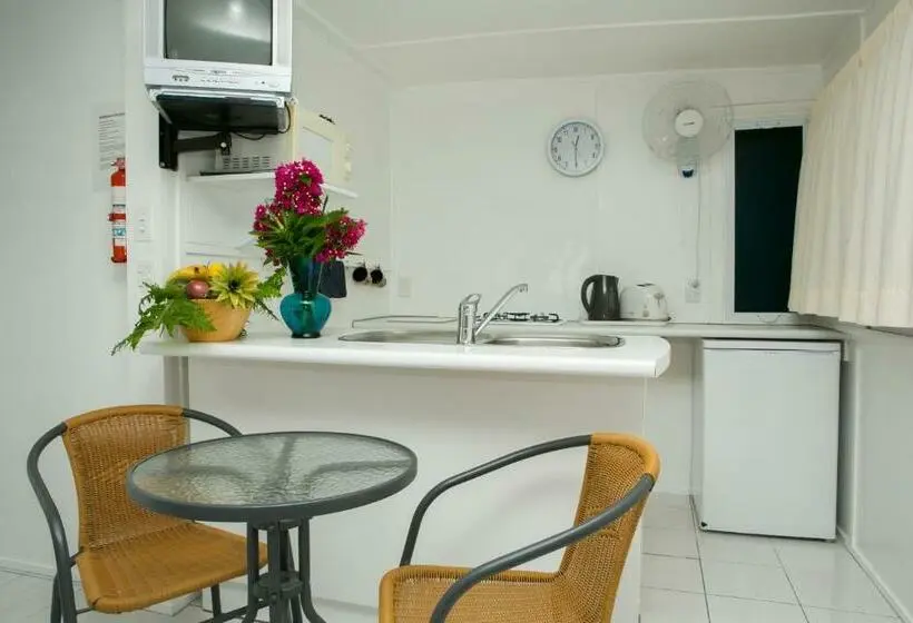 استودیوی استاندارد, Sunhaven Beach Bungalows