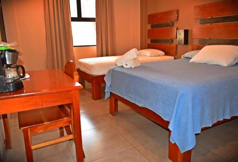 غرفة كومفورت ثلاثية, Cabinas Midey