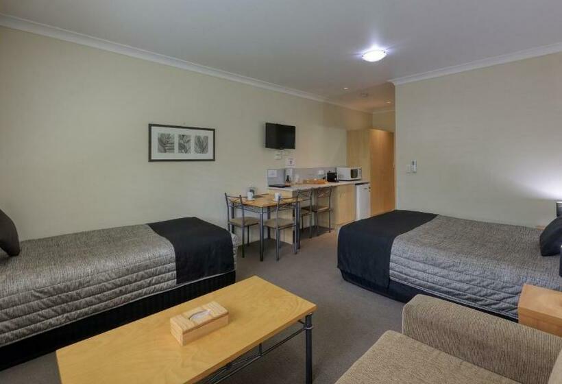 家庭套房, Country Roads Motor Inn