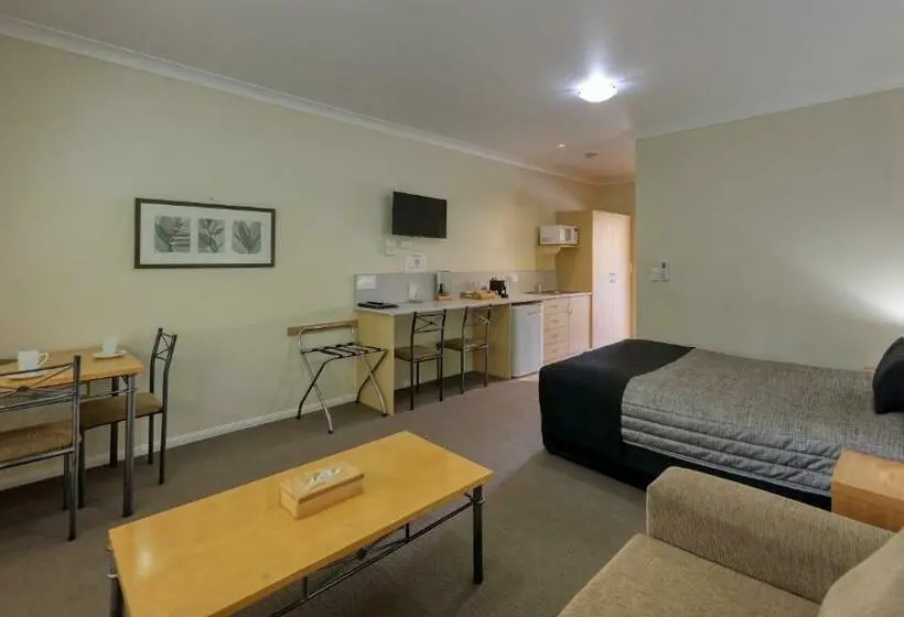 デラックスルーム, Country Roads Motor Inn
