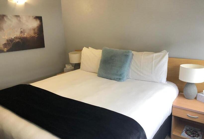 آپارتمان 2 خوابه, Hacienda Motor Lodge