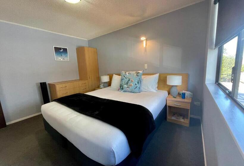 آپارتمان 1 خوابه, Hacienda Motor Lodge