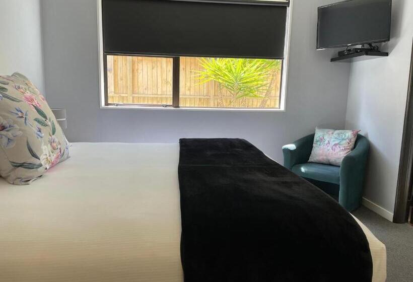 آپارتمان 1 خوابه, Hacienda Motor Lodge