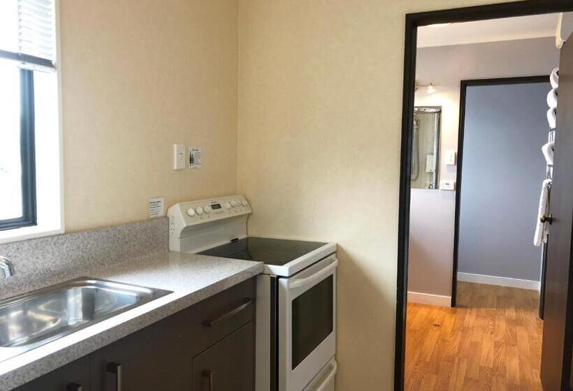 آپارتمان 2 خوابه, Hacienda Motor Lodge