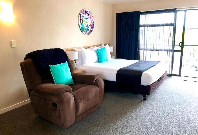 اتاق استاندارد, Hacienda Motor Lodge