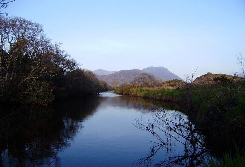 스탠다드 트리플 룸, Cloverfox Connemara   Hostel