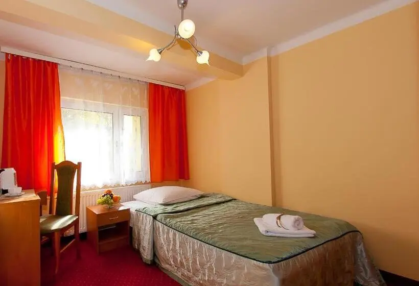 اتاق استاندارد یک نفره, Rezydencja Izabella