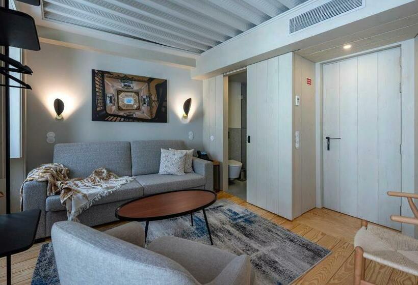 سوییت جونیور لوکس, Porta Nova Collection House