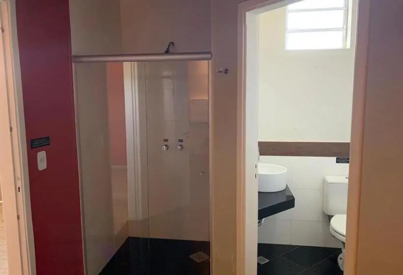 استودیوی لوکس, Ibiza Golden Motel