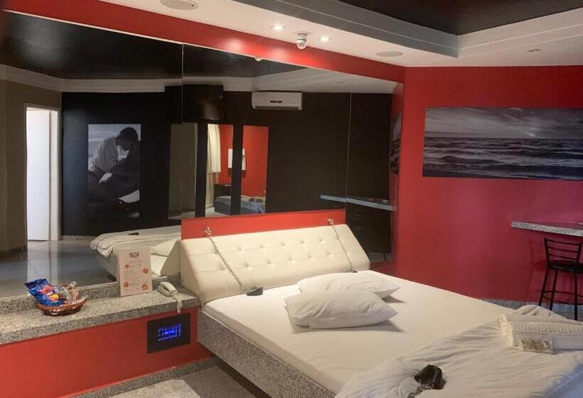 スーペリアスタジオ, Ibiza Golden Motel