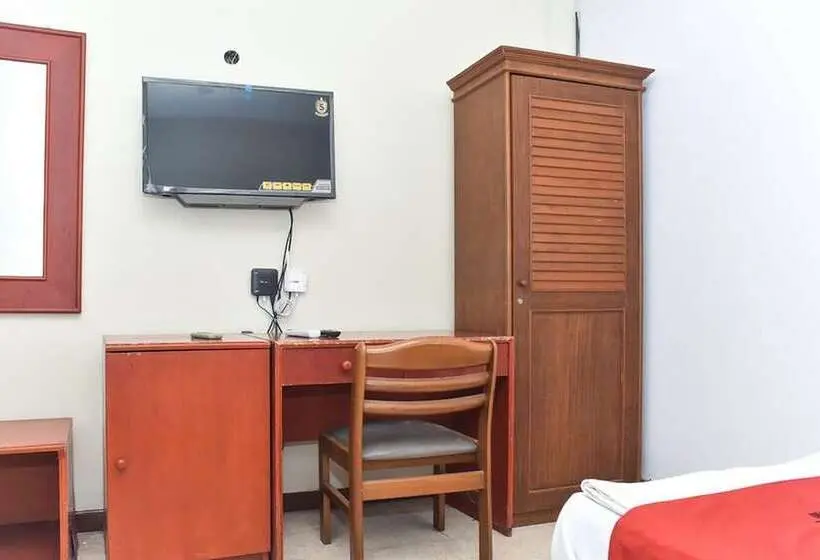 スタンダードルーム, Reddoorz Near Kampung Warna Warni
