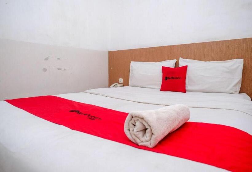 Номер Deluxe, Reddoorz @ Pengayoman Panakkukang 2