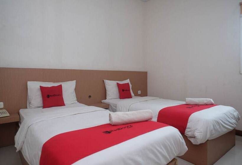 Номер Economy, Reddoorz @ Pengayoman Panakkukang 2