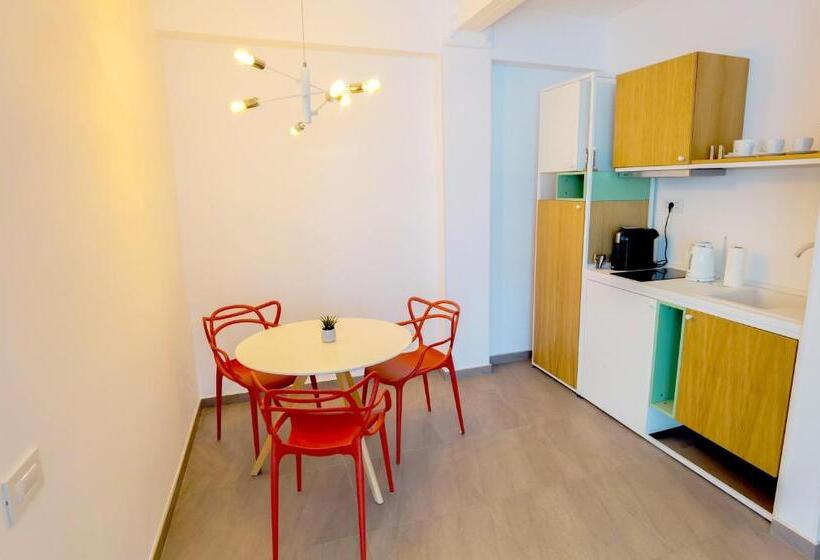 프레지덴셜 스위트, Riva Mamaia Beach Apart