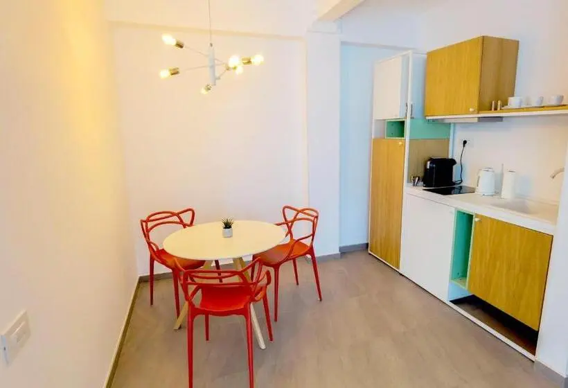 سوئیت پرزیدنت, Riva Mamaia Beach Apart